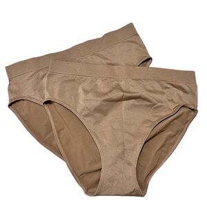 New Quince Underwear Set of 2